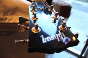 GIBSON ES-335 Walnut YEAR 2001