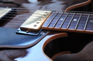 GIBSON ES-335 Walnut YEAR 2001