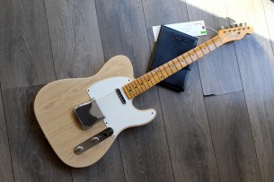 FENDER "Custom Shop Limited Edition Tomatillo Telecaster Journeyman Relic, Natural Blonde" 3, 23 KG