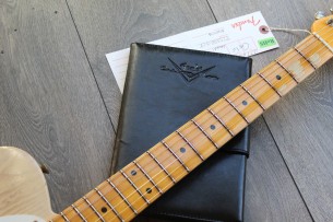 FENDER "Custom Shop Limited Edition Tomatillo Telecaster Journeyman Relic, Natural Blonde" 3, 23 KG