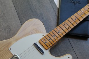 FENDER "Custom Shop Limited Edition Tomatillo Telecaster Journeyman Relic, Natural Blonde" 3, 23 KG