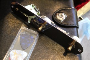 FENDER "Custom Shop Limited Edition Tomatillo Telecaster Journeyman Relic, Natural Blonde" 3, 23 KG