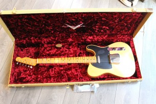 FENDER "1952 Custom Shop Journeyman Relic Telecaster Butterscotch Blonde"