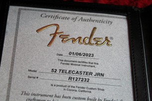 FENDER "1952 Custom Shop Journeyman Relic Telecaster Butterscotch Blonde"