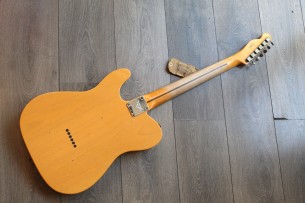 FENDER "1952 Custom Shop Journeyman Relic Telecaster Butterscotch Blonde"