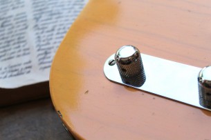 FENDER "1952 Custom Shop Journeyman Relic Telecaster Butterscotch Blonde"