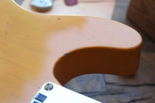 FENDER "1952 Custom Shop Journeyman Relic Telecaster Butterscotch Blonde"