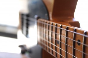 FENDER "1952 Custom Shop Journeyman Relic Telecaster Butterscotch Blonde"