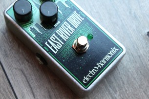 ELECRO HARMONIX "East River Drive