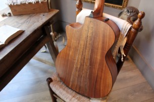 TAYLOR "724ce Hawaiian Koa"