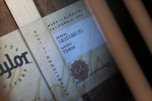 TAYLOR "724ce Hawaiian Koa"