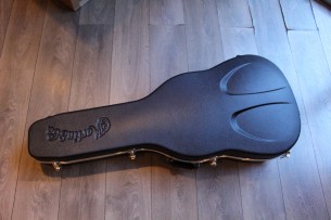 MARTIN "00- 28" with her original hardcase