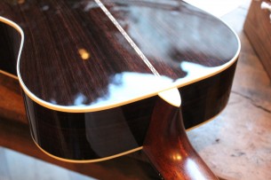 MARTIN "00- 28" with her original hardcase