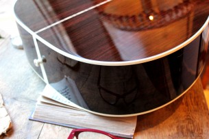MARTIN "00- 28" with her original hardcase