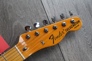 FENDER "American Vintage II 1972 Telecaster Thinline, Aged Natural, Maple"