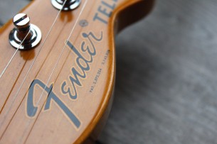 FENDER "American Vintage II 1972 Telecaster Thinline, Aged Natural, Maple"