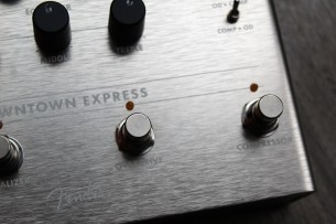 FENDER "Downtown Express Bass Multi-Effects"