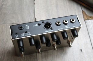 FENDER "Downtown Express Bass Multi-Effects"