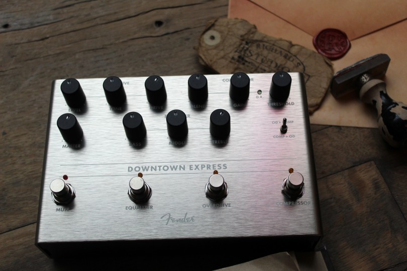 FENDER "Downtown Express Bass Multi-Effects"