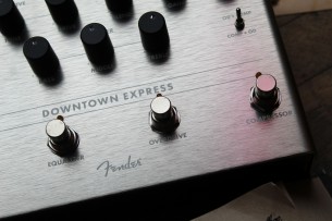 FENDER "Downtown Express Bass Multi-Effects"