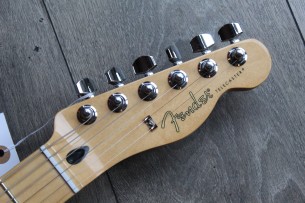 FENDER "Limited Player Telecaster in Lake Placid Blue" 3, 40 KG