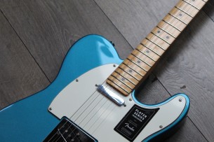 FENDER "Limited Player Telecaster in Lake Placid Blue" 3, 40 KG