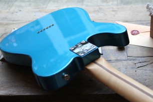 FENDER "Limited Player Telecaster in Lake Placid Blue" 3, 40 KG