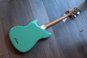 FENDER "Vintera '60s Mustang Bass, Sea Foam Green, Pau Ferro" GIGBAG , 3, 70 KG