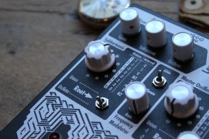 Earthquacker Devices Data Corrupter