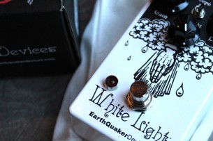 EARTHQUACKER DEVICES "White Light"