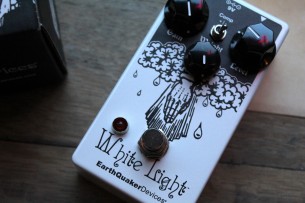 EARTHQUACKER DEVICES "White Light"