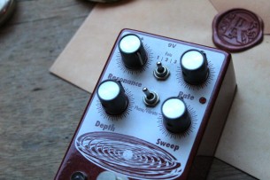 EARTHQUACKER DEVICES "Grand Orbiter V3"