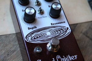 EARTHQUACKER DEVICES "Grand Orbiter V3"