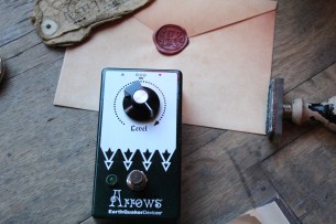 EARTHQUACKER DEVICES Arrow