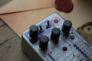 EHX "Intelligent Harmony Machine"
