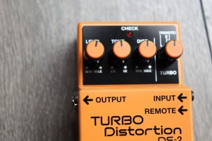 BOSS "Turbo Distorsion DS-2"