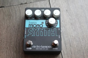 EHX "Bass Mono Synth Bass Synthesizer"