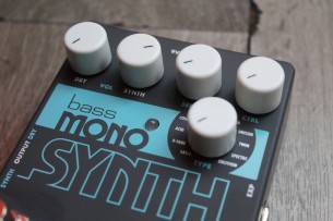 EHX "Bass Mono Synth Bass Synthesizer"