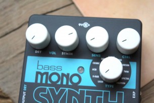 EHX "Bass Mono Synth Bass Synthesizer"