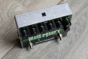 EHX "Deluxe Bass Big Muff Pi"