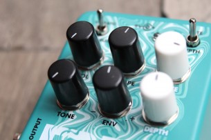 EHX "Eddy Analog Vibrato & Chorus"