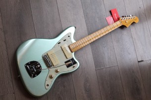 FENDER "American Professional II Jazzmaster,Mystic Surf Green, Maple"
