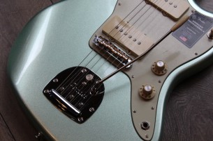 FENDER "American Professional II Jazzmaster,Mystic Surf Green, Maple"