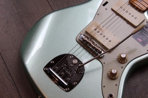 FENDER "American Professional II Jazzmaster,Mystic Surf Green, Maple"