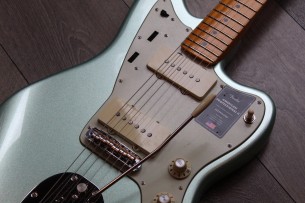 FENDER "American Professional II Jazzmaster,Mystic Surf Green, Maple"