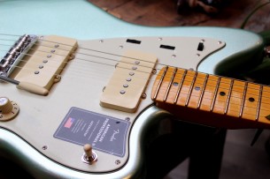 FENDER "American Professional II Jazzmaster,Mystic Surf Green, Maple"