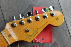 FENDER " American Professional II Stratocaster, Black, Maple" HARDCASE
