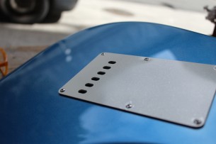 FENDER "American Vintage II 1973 Stratocaster, Maple Fingerboard, Lake Placid Blue"