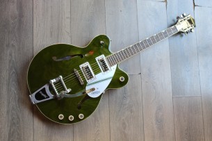 GRETSCH "G2604T Limited Edition Streamliner Rally II Center Block with Bigsby®, Laurel Fingerboard, Rally Green Stain" HARDCASE,