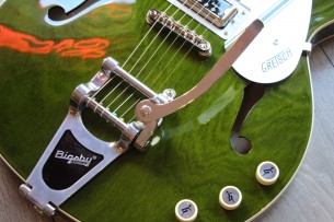 GRETSCH "G2604T Limited Edition Streamliner Rally II Center Block with Bigsby®, Laurel Fingerboard, Rally Green Stain" HARDCASE,